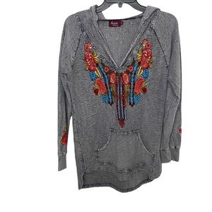 Avani boho top gray embroidered small